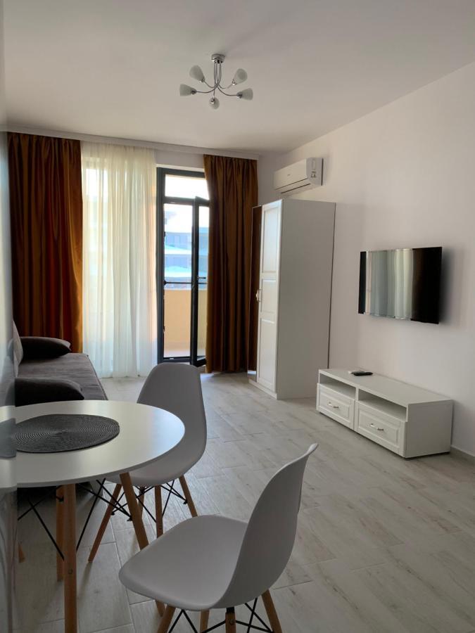 Sunrise Holiday Apartment - Mamaia Nord นาโวดาริ ภายนอก รูปภาพ