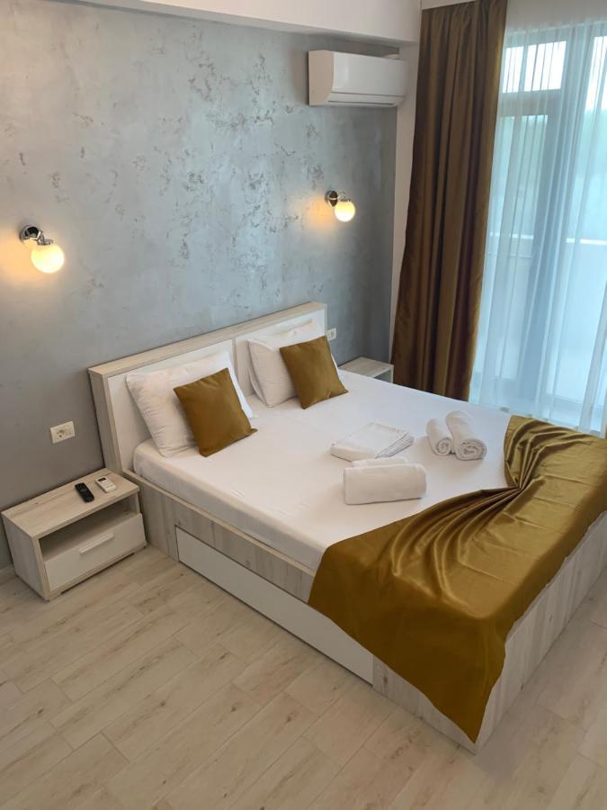 Sunrise Holiday Apartment - Mamaia Nord นาโวดาริ ภายนอก รูปภาพ